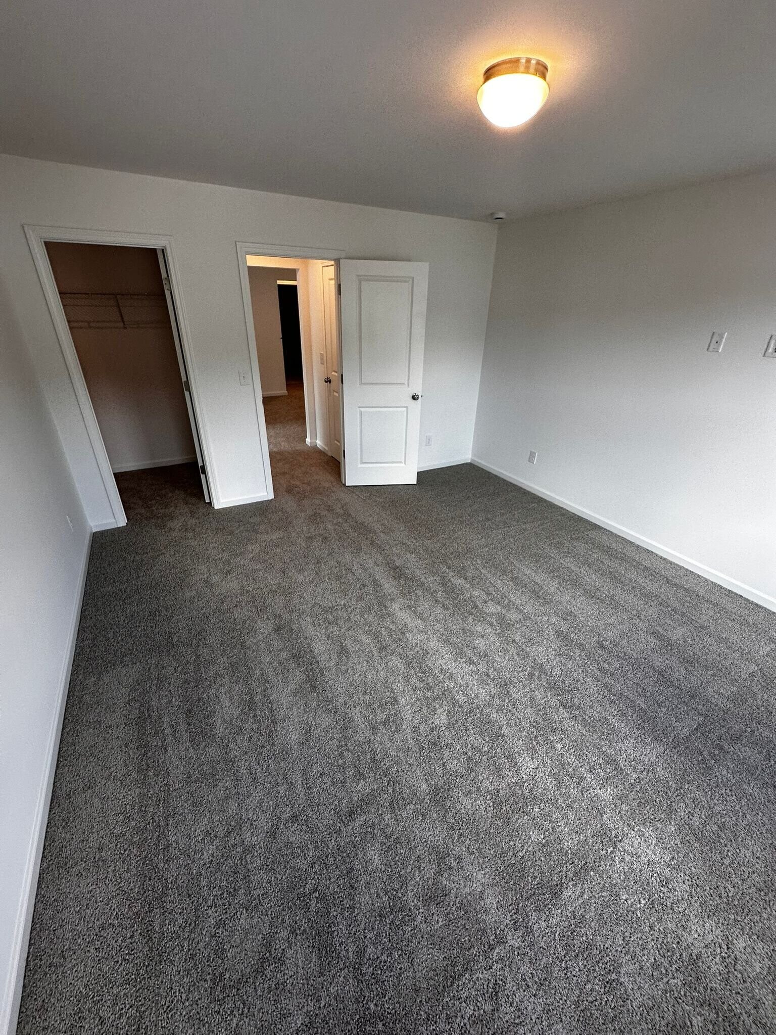 Building Photo - 242 Redondo Dr