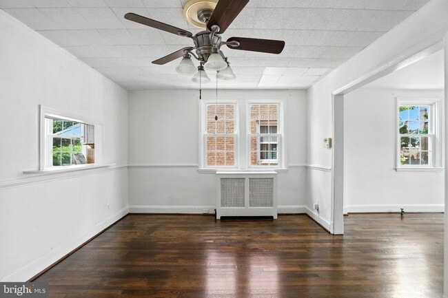 Building Photo - 4 N Belle Grove Rd