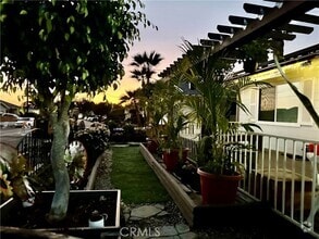 Building Photo - 6458 Hayward Way