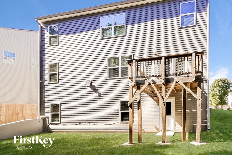 Building Photo - 108 Hollyhock Ln