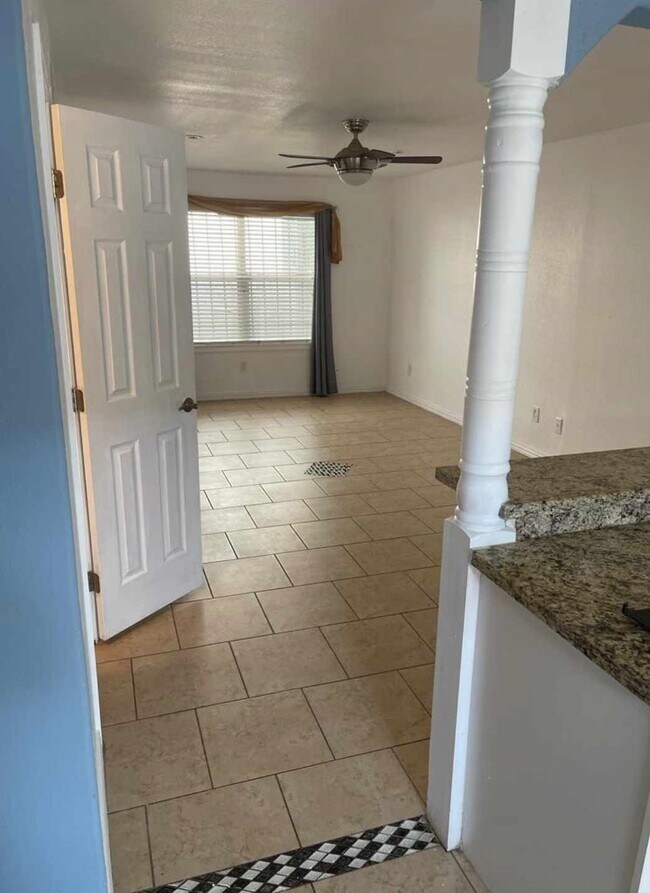 Building Photo - 1701 Upland Dr