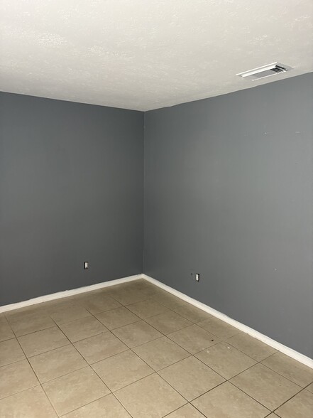 Building Photo - 4020 Billingsgate Rd