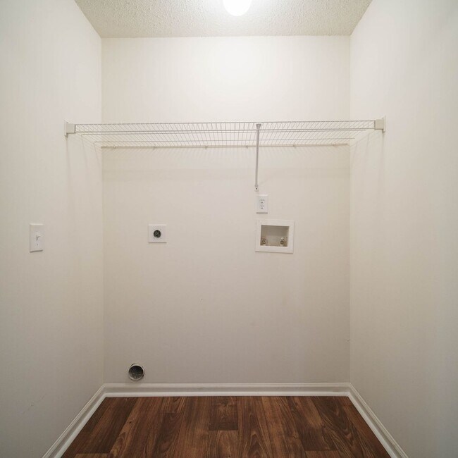 Building Photo - Single Level Villas****** Rent $924/month*********Hartselle