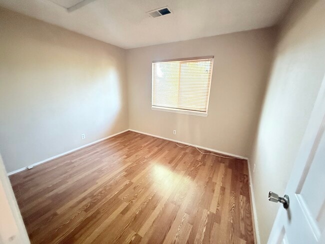 Building Photo - 1143 Lerma Ln