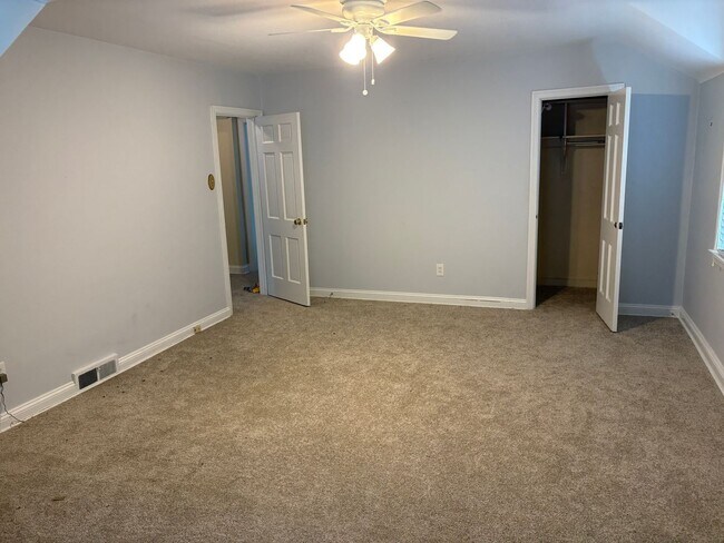 Building Photo - 3 Bed Single Family in Springfield