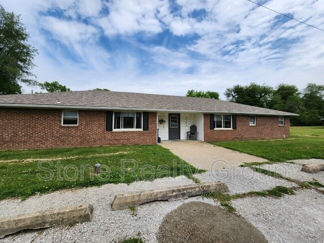 Primary Photo - 3742 E Beulah Ave