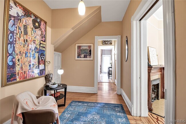 Building Photo - 370 Bryant St