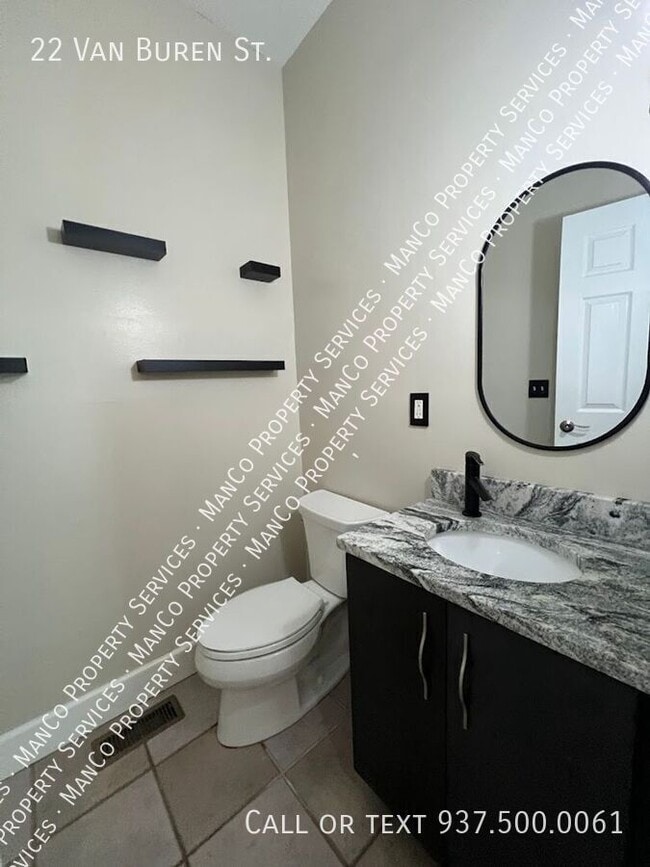 Building Photo - 22 Van Buren St