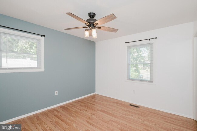 Building Photo - 630 Sequoia Dr