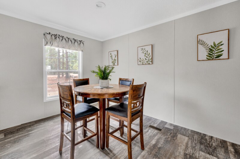 Building Photo - 20 Samaria St