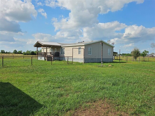 Primary Photo - 2218 Hintz Rd