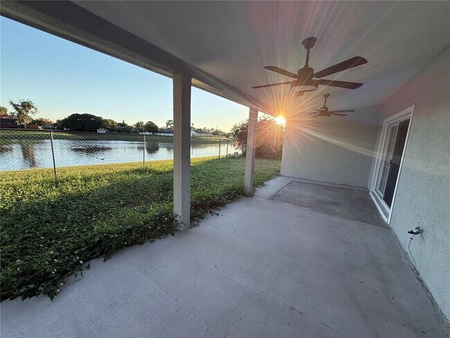 Building Photo - 128 Sandalwood Dr