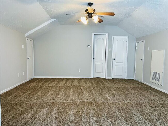 Building Photo - 7415 Hollister Ridge