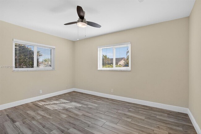 Building Photo - 7613 NW 67th Ave