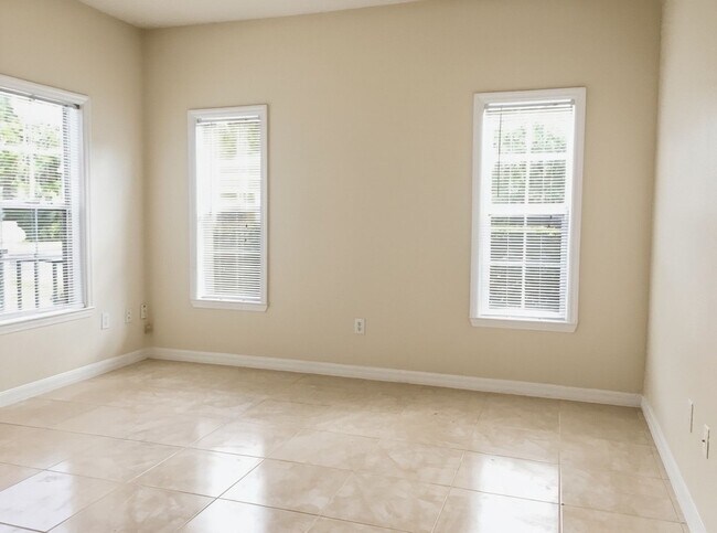 Building Photo - Upgraded 2/2 Condominium in Millenia at Mosaic