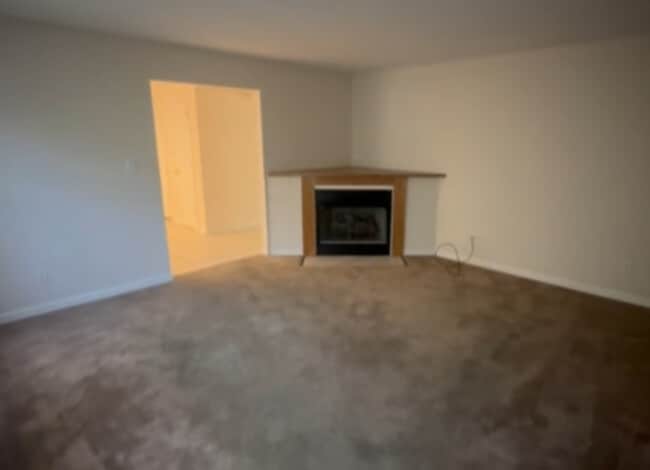 Building Photo - 3867