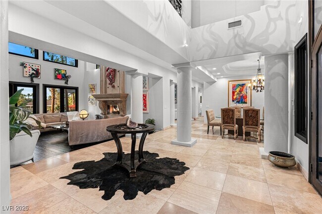 Building Photo - 2057 Troon Dr