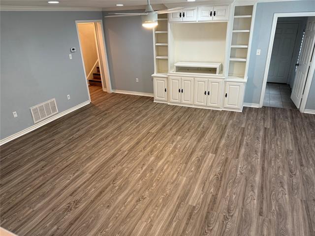 Building Photo - 1824 Western Ave