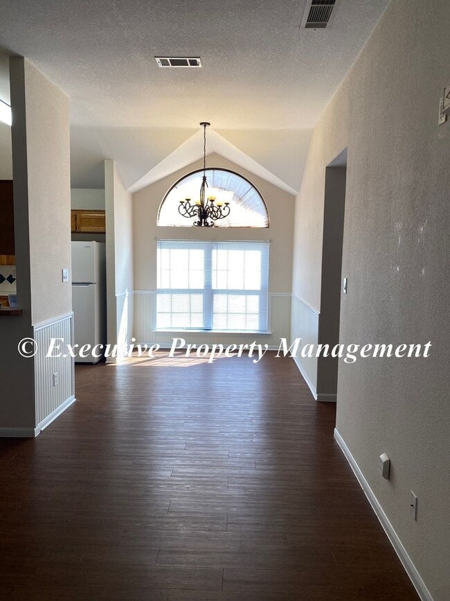 Building Photo - 917 Whirlaway Dr