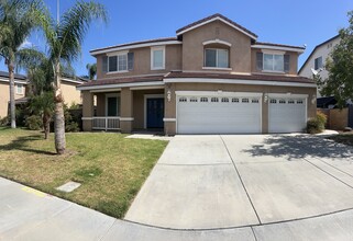 Building Photo - 13862 Camp Rock St