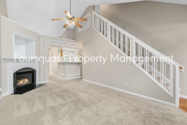 Building Photo - Single Family Home| 1st Floor Master Bedro...