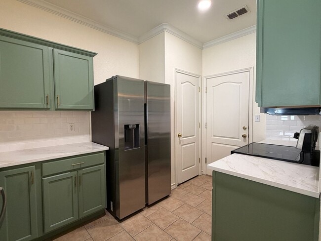 Building Photo - 14901 Windward Dr