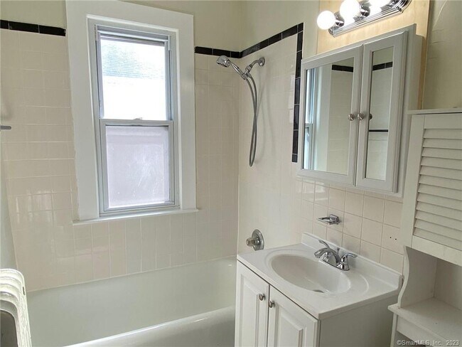 Building Photo - 51 Bretton Rd