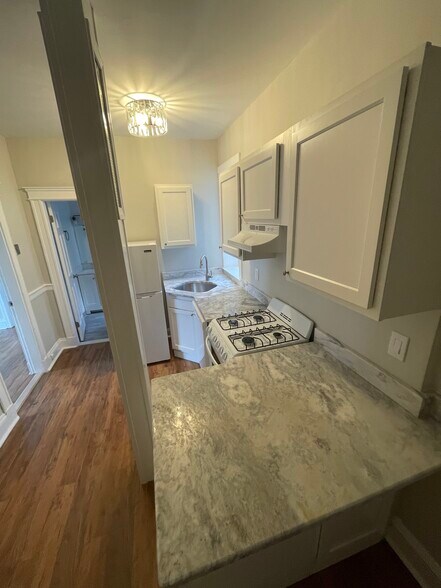 Primary Photo - 1165 Commonwealth Ave