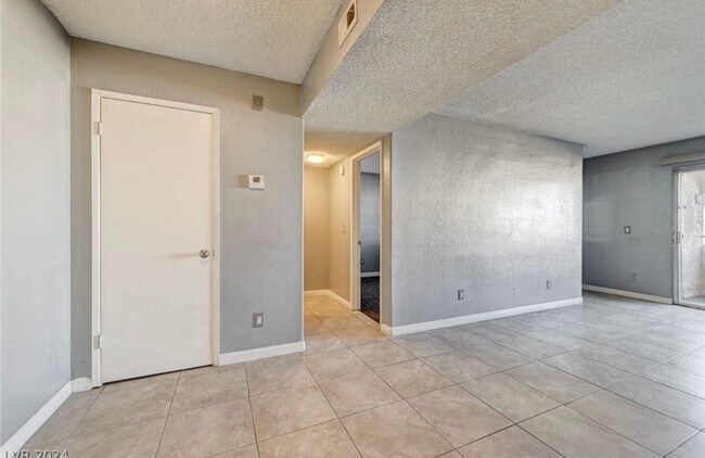 Building Photo - Two Bedroom Condo