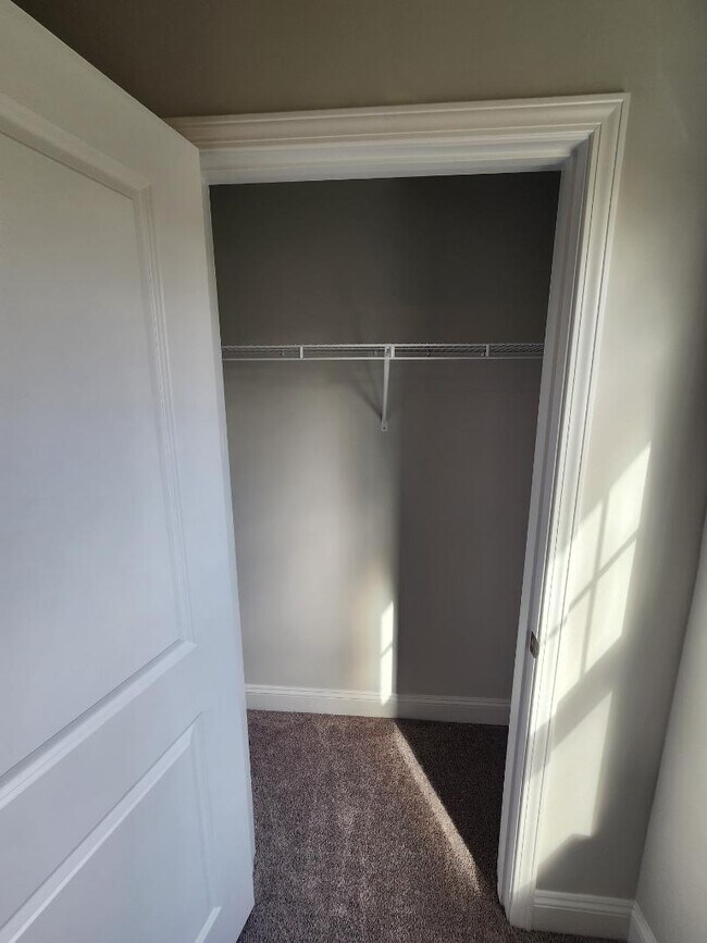 Building Photo - 4044 Dewberry Ln