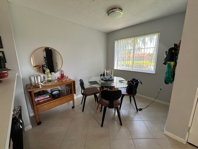Building Photo - 7856 Sonoma Springs Cir