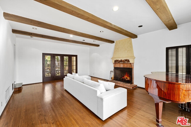 Building Photo - 200 S Anita Ave