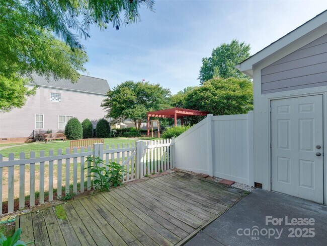 Building Photo - 1834 Lela Avenue