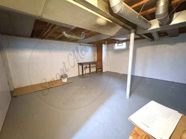 Building Photo - 25871 Oakland St