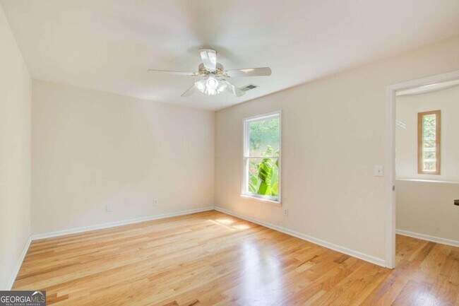 Building Photo - 2462 Empire Forest Dr