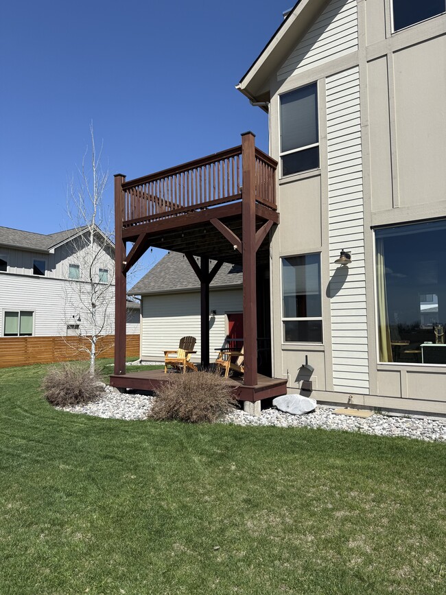Building Photo - 1393 Advance Dr
