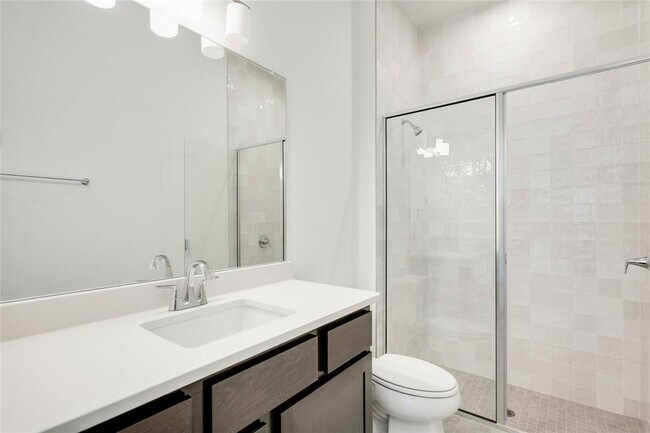 Building Photo - 2420 Sondrio Bnd