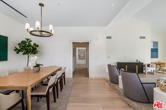 Building Photo - 15225 Palisades Village Ln