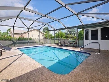 Building Photo - 4240 SE 3rd Ave