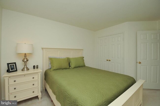 Building Photo - 43156 Malloch Pl