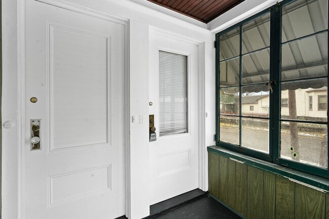 Building Photo - 66 Endicott Ave