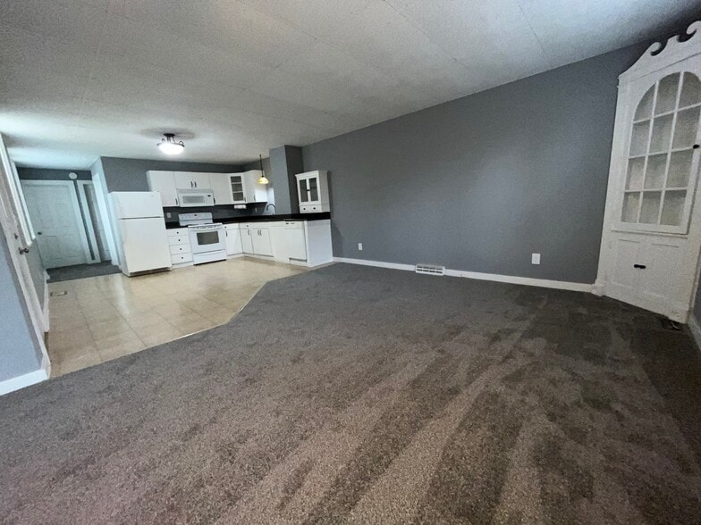 Building Photo - 100 Dixon Ave