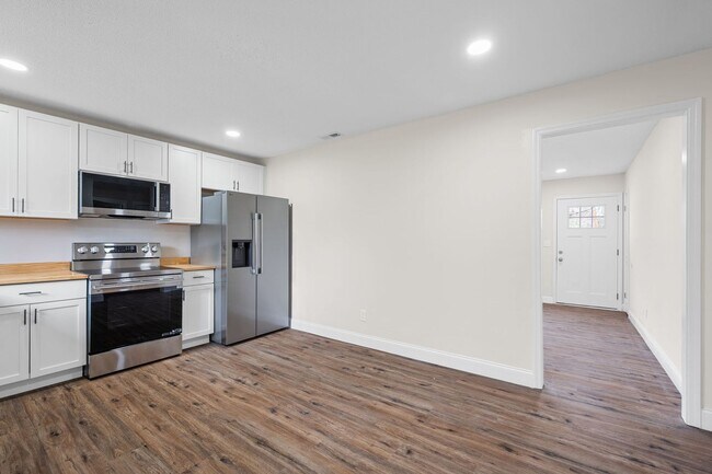 Building Photo - 3336 Gundy Dr