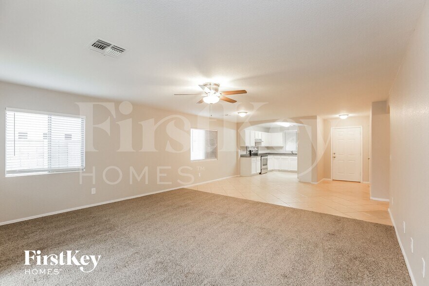 Building Photo - 8338 W Hughes Dr