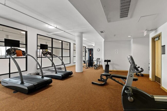 Building Photo - 401 N 2nd St