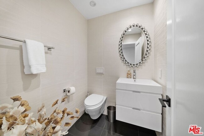 Building Photo - 411 Grand Blvd