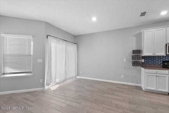 Building Photo - 12658 Josslyn Ln