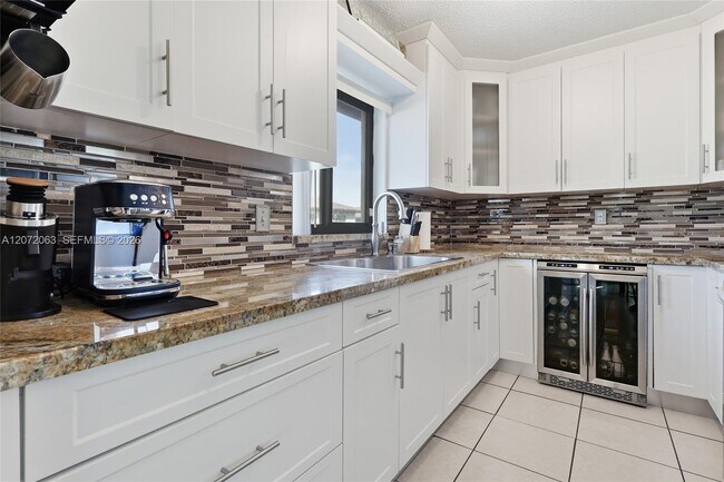 Building Photo - 13933 SW 46th Terrace