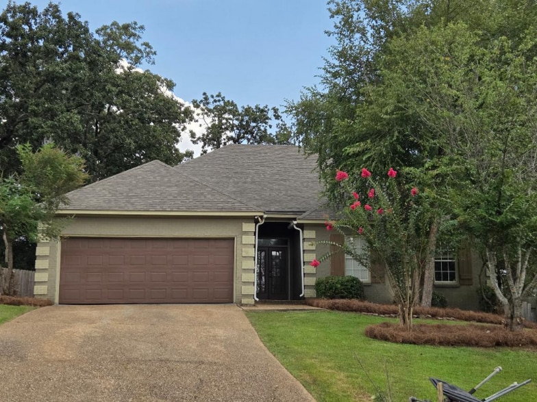 Primary Photo - 263 Greensview Dr