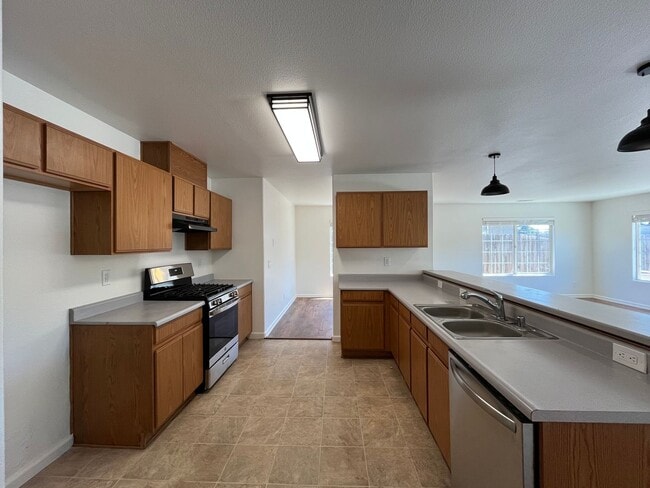 Building Photo - 1665 Aldo Way